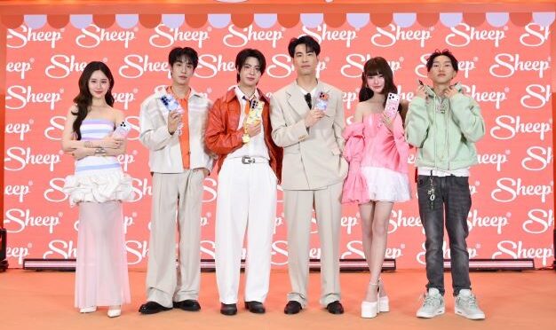 คู่จิ้น เติ้ล-เฟิร์สวัน เป็น Collection Presenter SHEEP เปิดคอลเลคชั่น Sanrio ปั้นตลาดแก็ดเจ็ตแฟชั่นรับ Gen Z